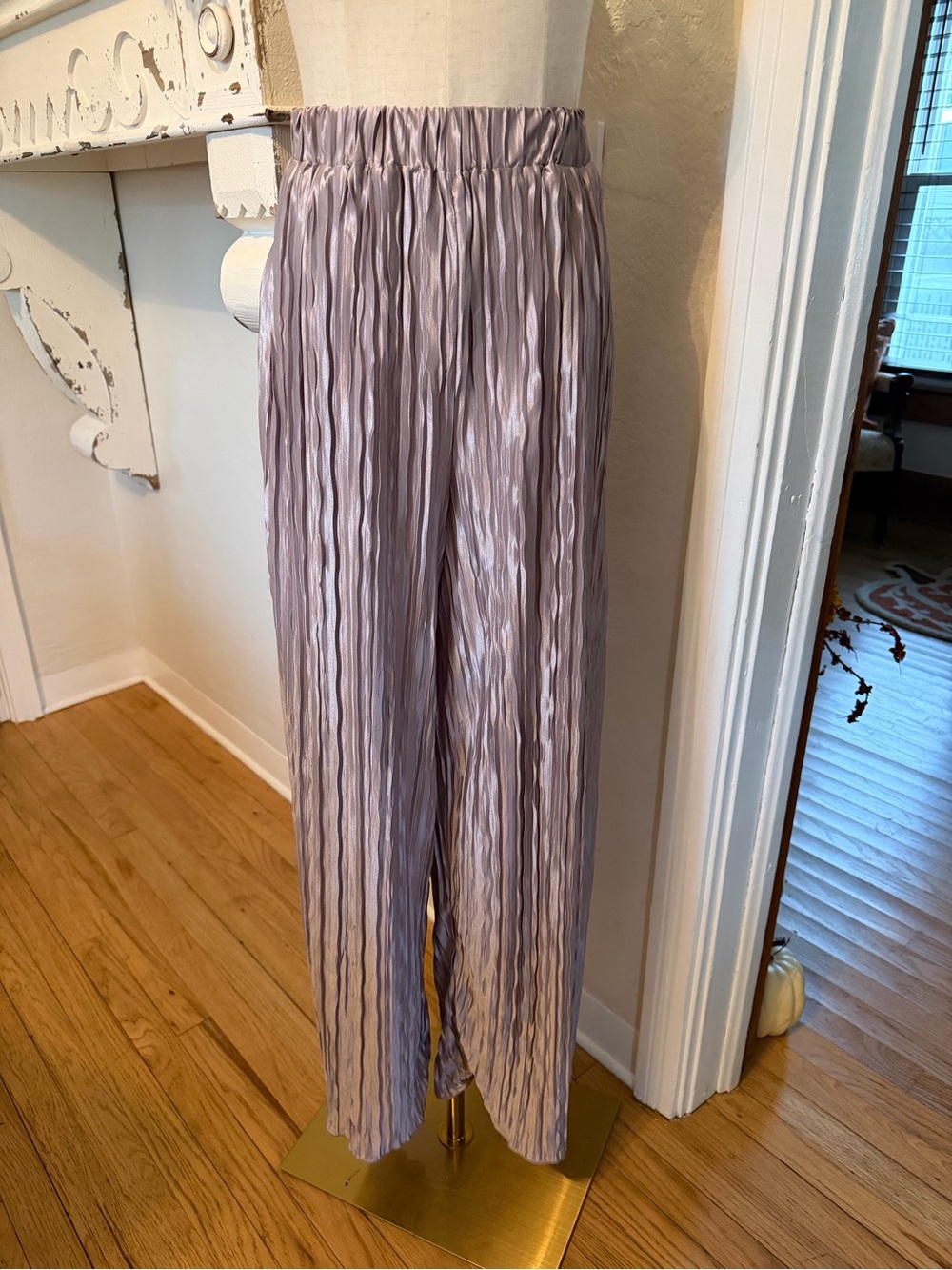 DAVI & DANI Pleated Wide-Leg Pants in Lavender